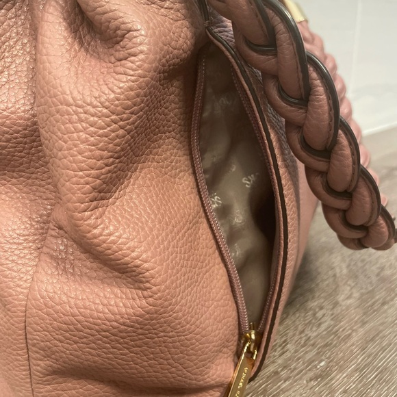 Michael Kors purse - Picture 7 of 9